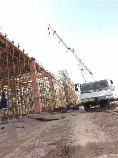 灌云县吊车作业的安全注意事项有哪些？